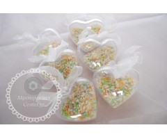Κουτάκι καρδιά με ρύζι χρωματιστό εσωτερικά , ιδανικό για μοίρασμα ρυζιού σε γάμο